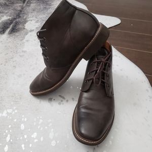 guess chukka boots